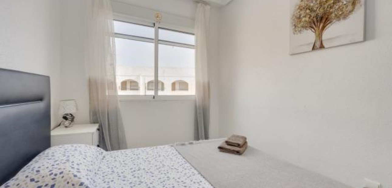 Venta - Apartamento / piso -
Torrevieja - Playa del cura