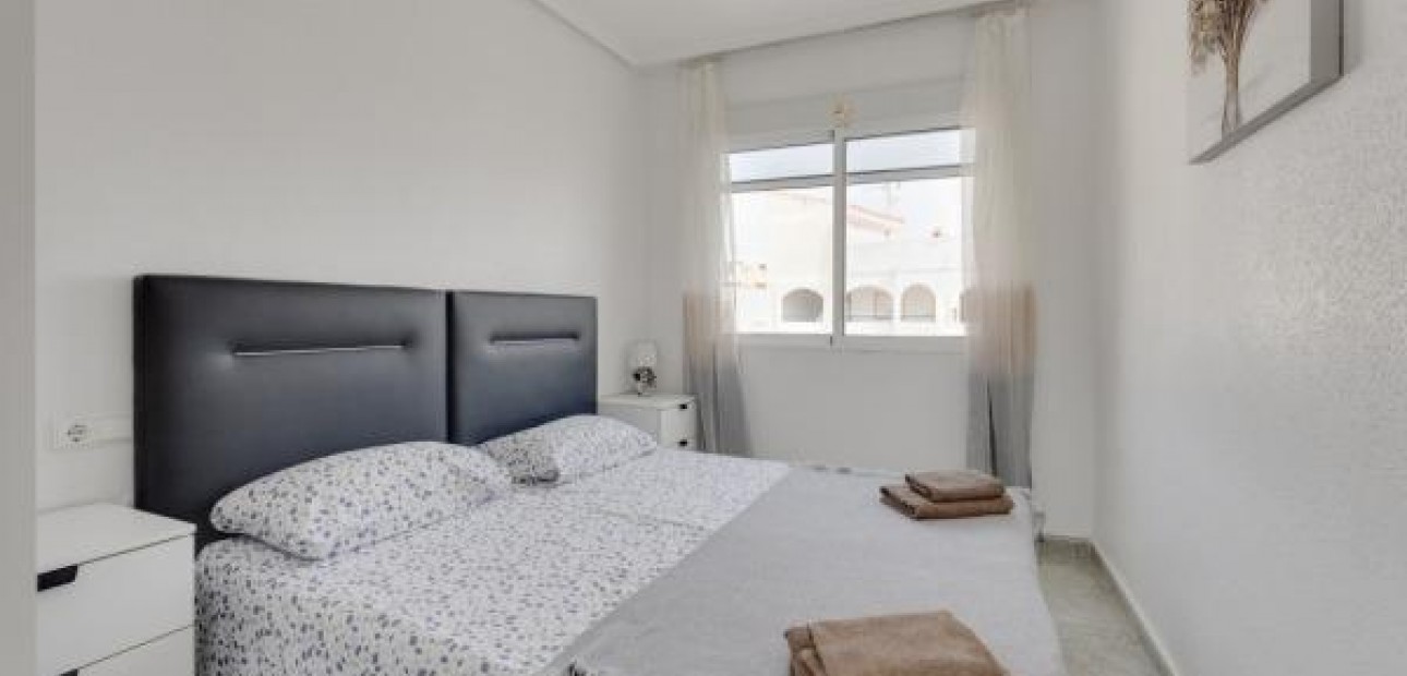 Venta - Apartamento / piso -
Torrevieja - Playa del cura