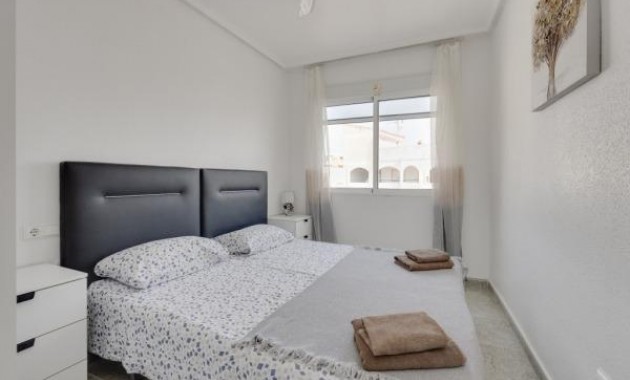 Venta - Apartamento / piso -
Torrevieja - Playa del cura