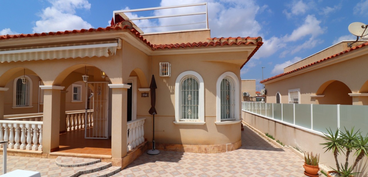 Herverkoop - Detached Villa -
Algorfa - Lo Crispin