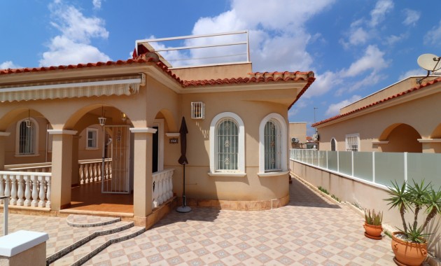 Herverkoop - Detached Villa -
Algorfa - Lo Crispin