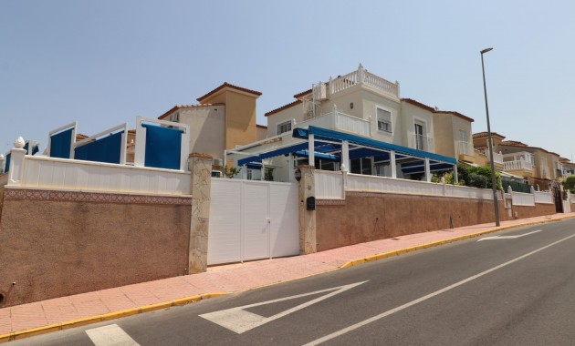 Herverkoop - Detached Villa -
Algorfa - Montebello