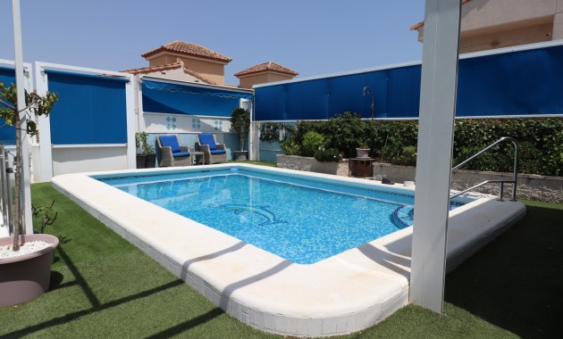 Herverkoop - Detached Villa -
Algorfa - Montebello