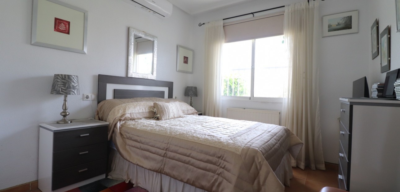 Herverkoop - Detached Villa -
Algorfa - Montebello