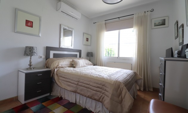 Herverkoop - Detached Villa -
Algorfa - Montebello