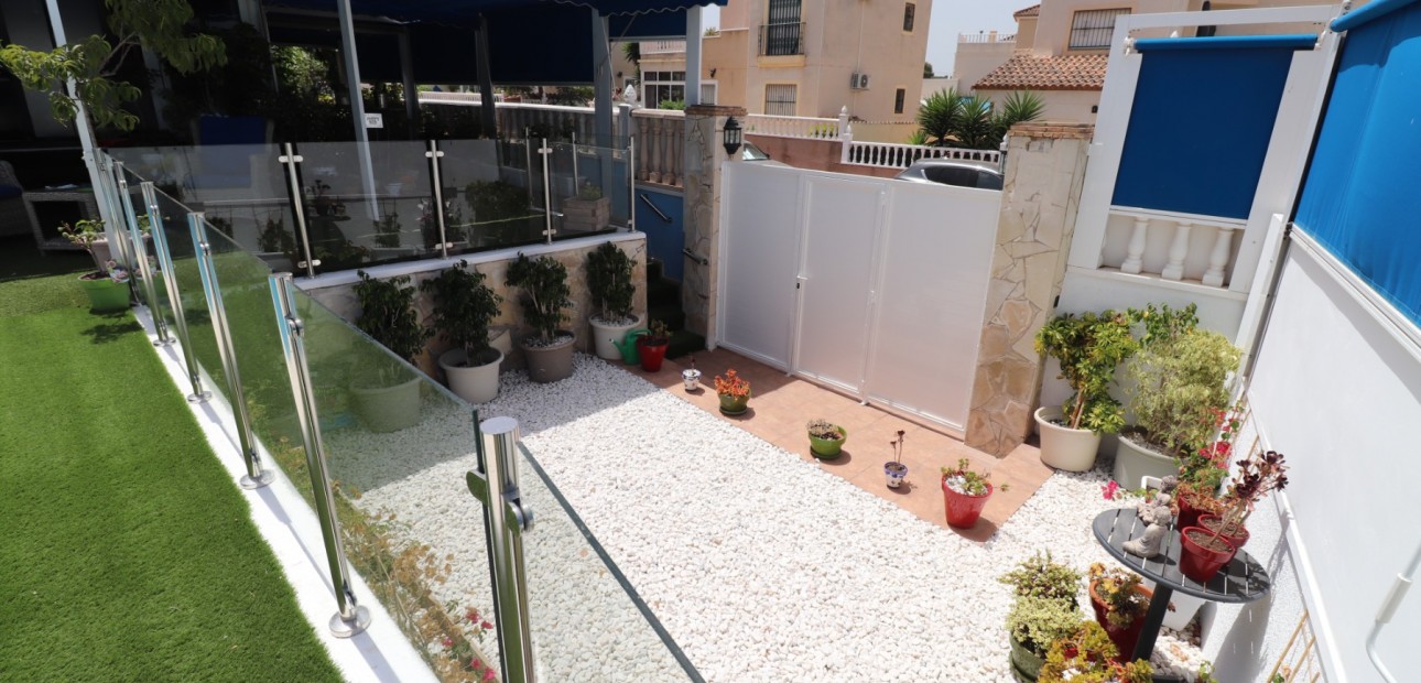 Herverkoop - Detached Villa -
Algorfa - Montebello