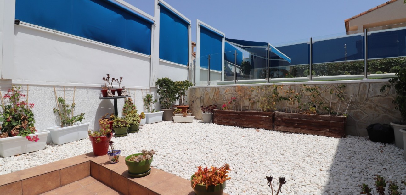 Herverkoop - Detached Villa -
Algorfa - Montebello