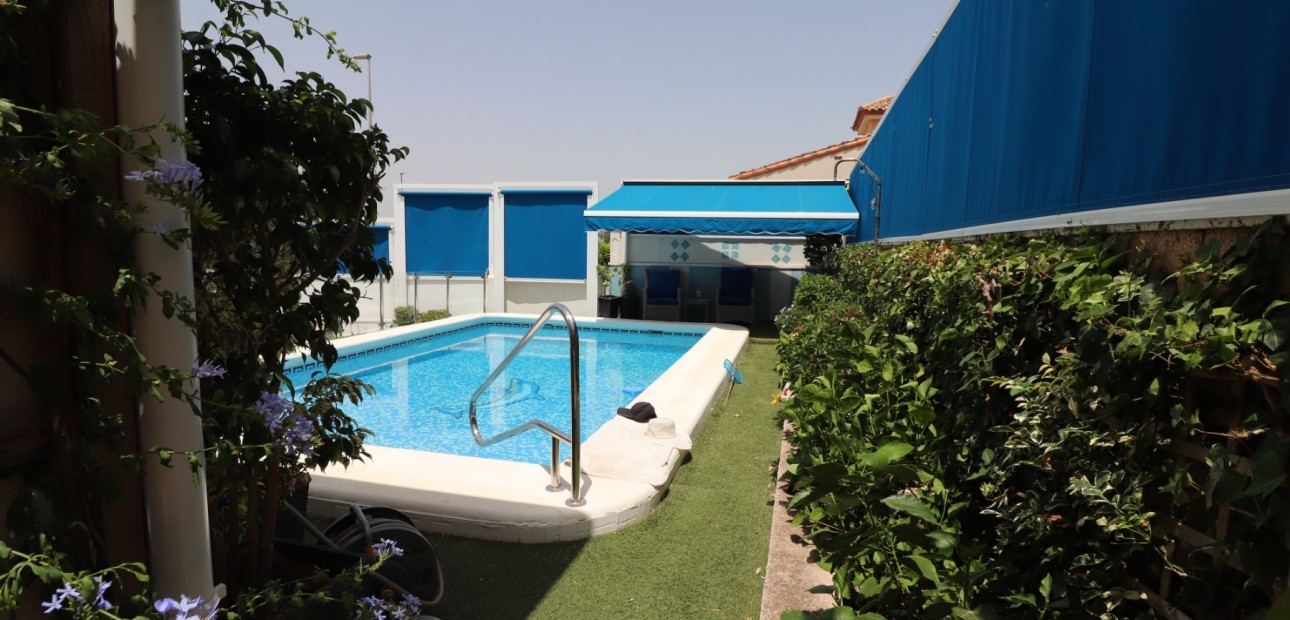 Herverkoop - Detached Villa -
Algorfa - Montebello