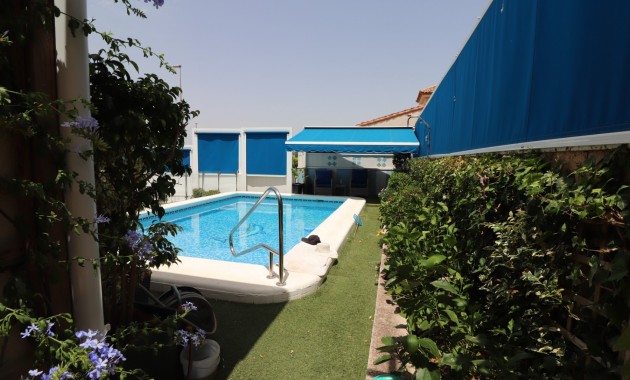 Herverkoop - Detached Villa -
Algorfa - Montebello