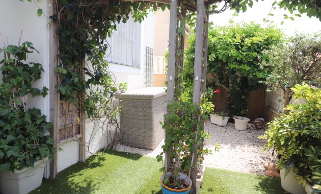 Herverkoop - Detached Villa -
Algorfa - Montebello