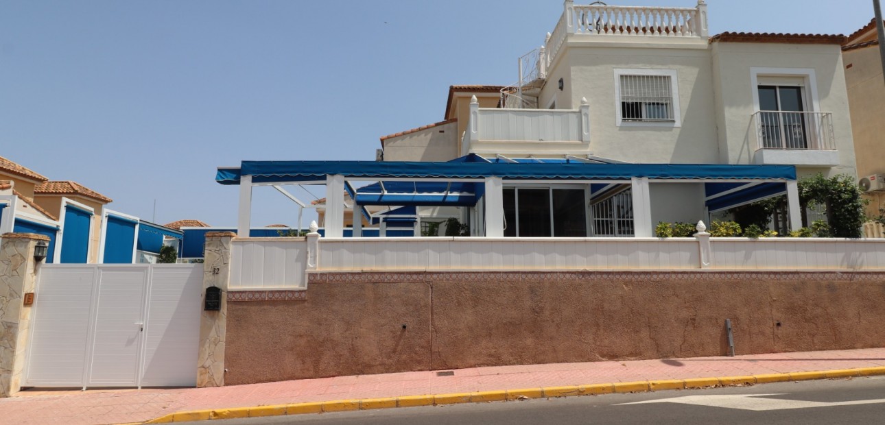 Herverkoop - Detached Villa -
Algorfa - Montebello