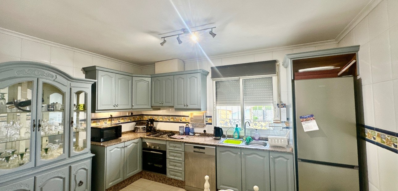 Venta - Country Property -
Catral