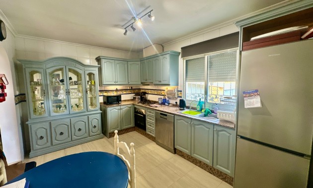 Venta - Country Property -
Catral