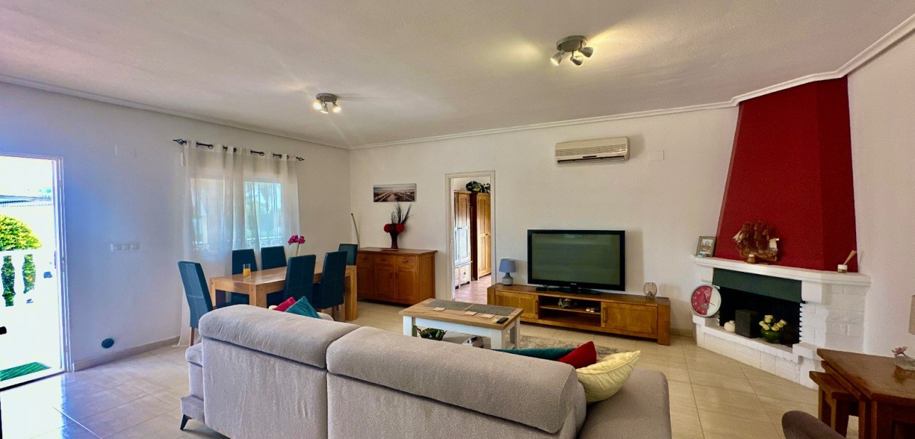 Venta - Country Property -
Catral