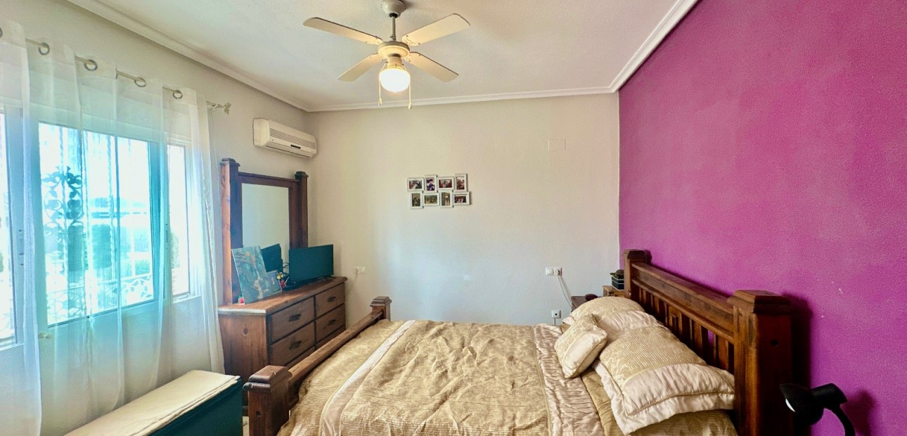 Venta - Country Property -
Catral