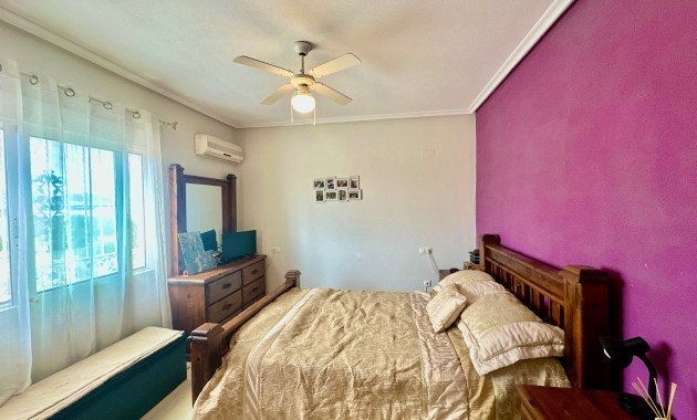Venta - Country Property -
Catral