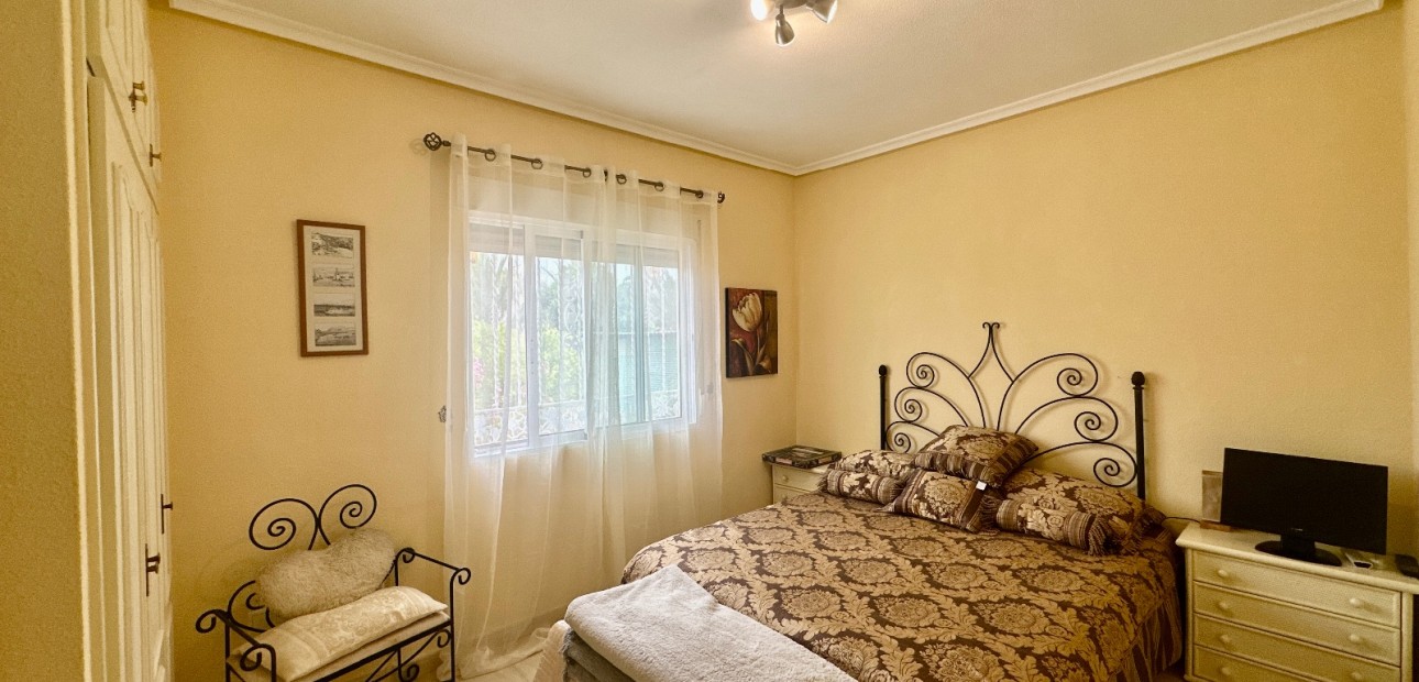 Venta - Country Property -
Catral
