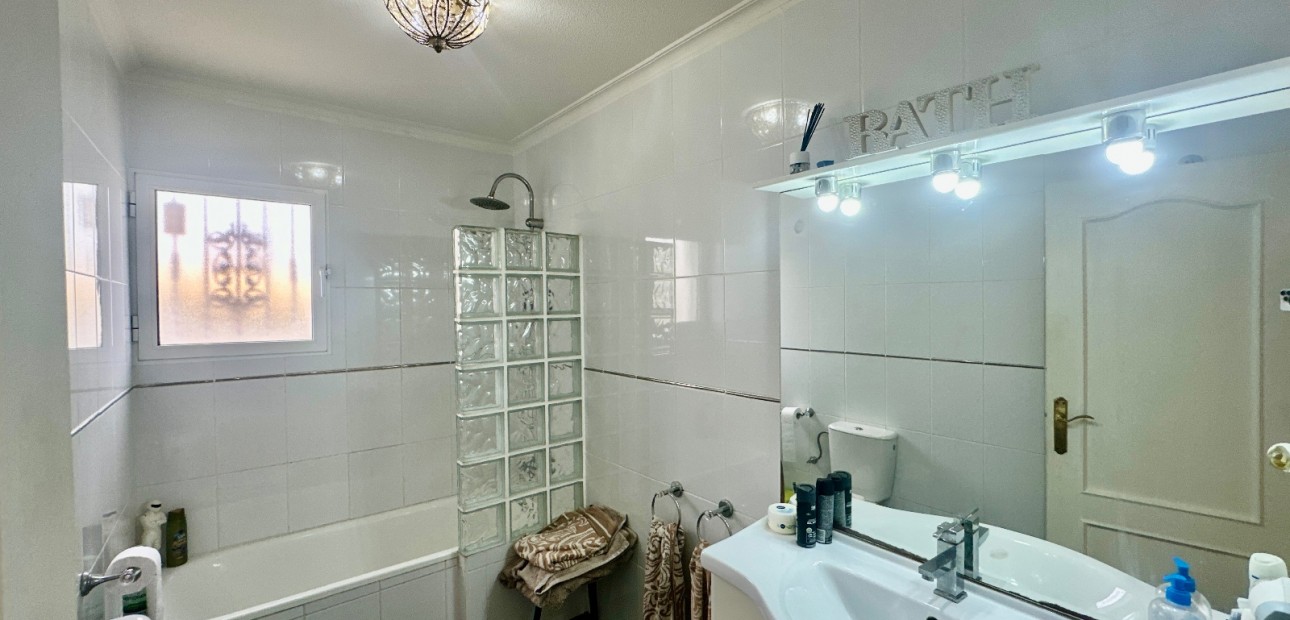 Venta - Country Property -
Catral