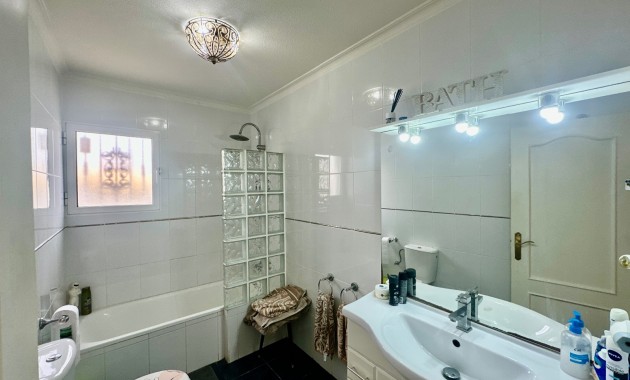 Venta - Country Property -
Catral