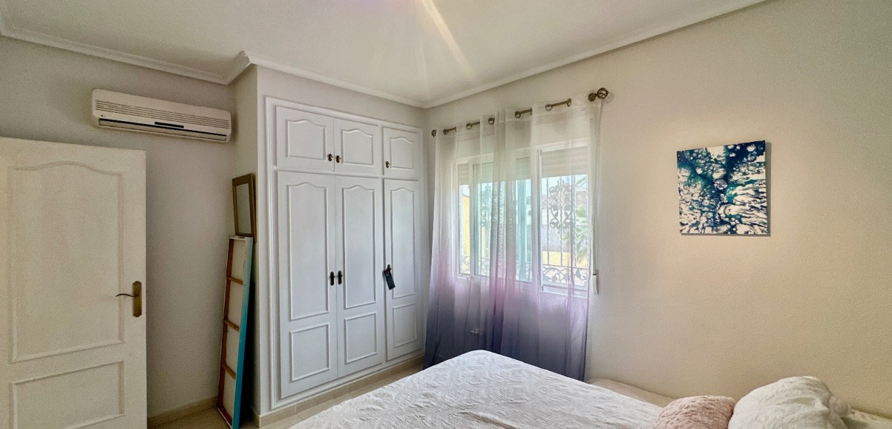 Venta - Country Property -
Catral