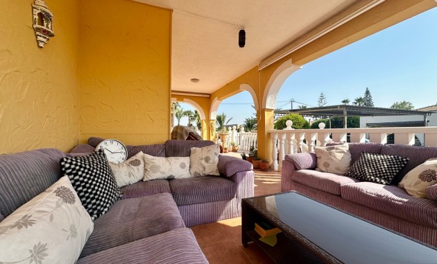 Venta - Country Property -
Catral