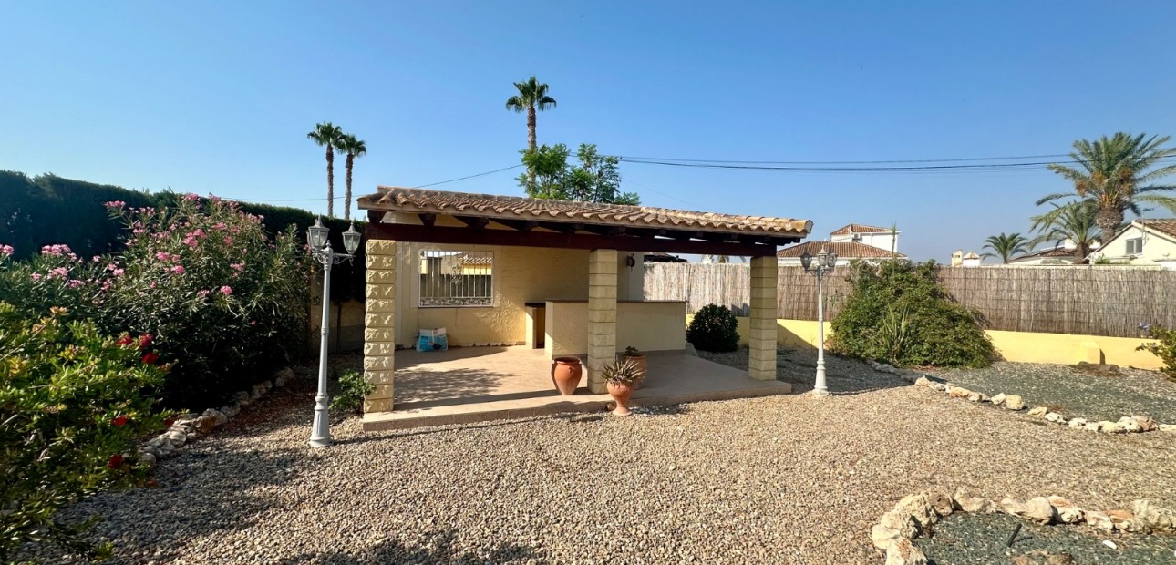 Venta - Country Property -
Catral