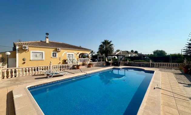 Venta - Country Property -
Catral