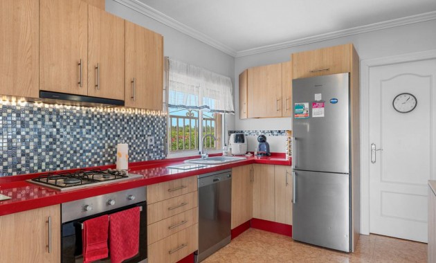 Venta - Villa -
Catral