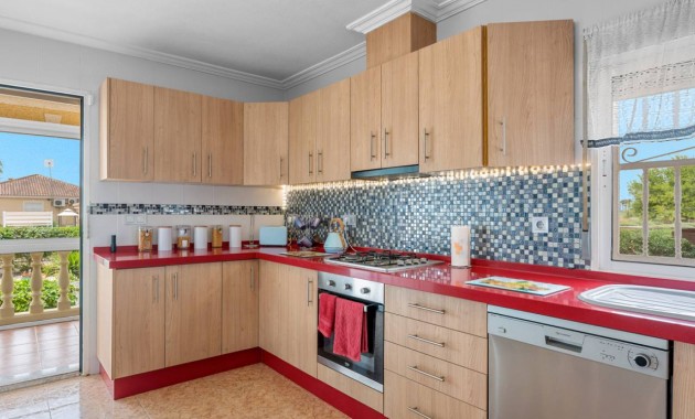 Venta - Villa -
Catral