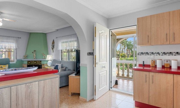 Venta - Villa -
Catral