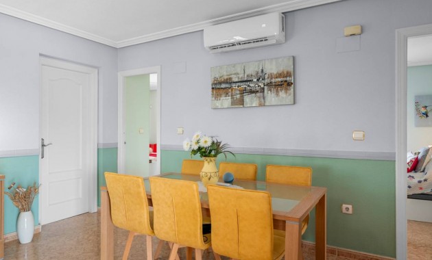 Venta - Villa -
Catral