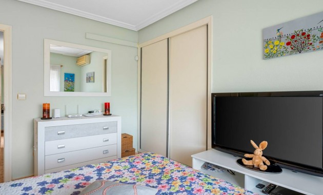 Venta - Villa -
Catral