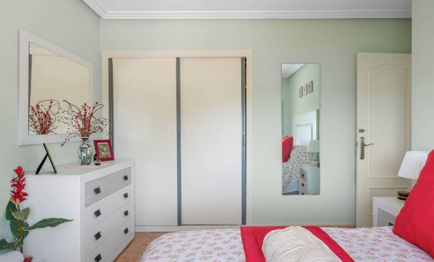 Venta - Villa -
Catral