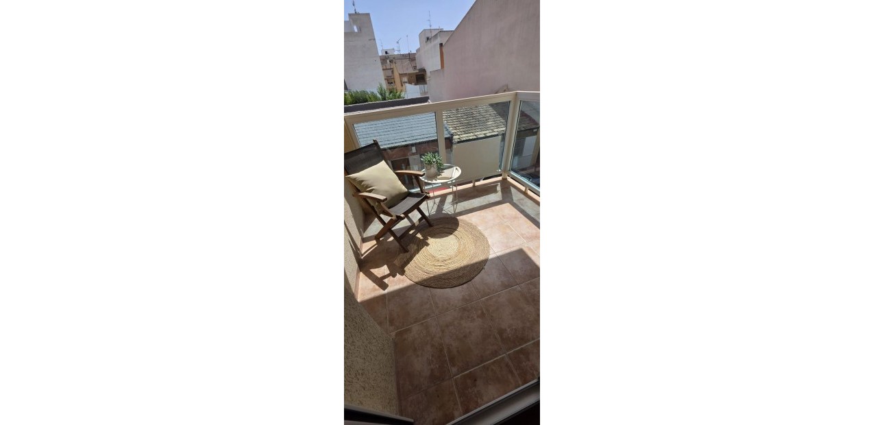 Herverkoop - Appartement / flat -
Torrevieja - Centro