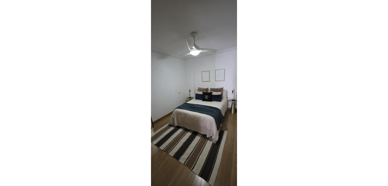 Herverkoop - Appartement / flat -
Torrevieja - Centro