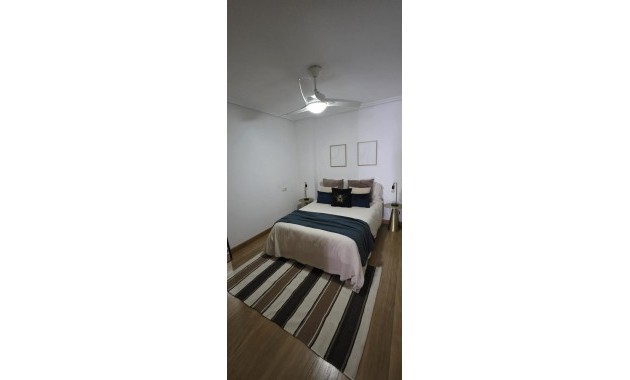 Herverkoop - Appartement / flat -
Torrevieja - Centro
