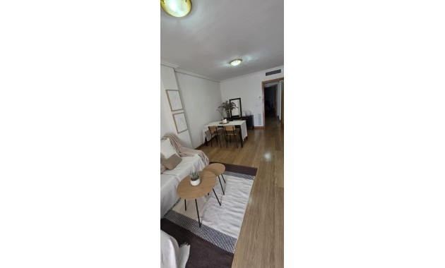 Herverkoop - Appartement / flat -
Torrevieja - Centro