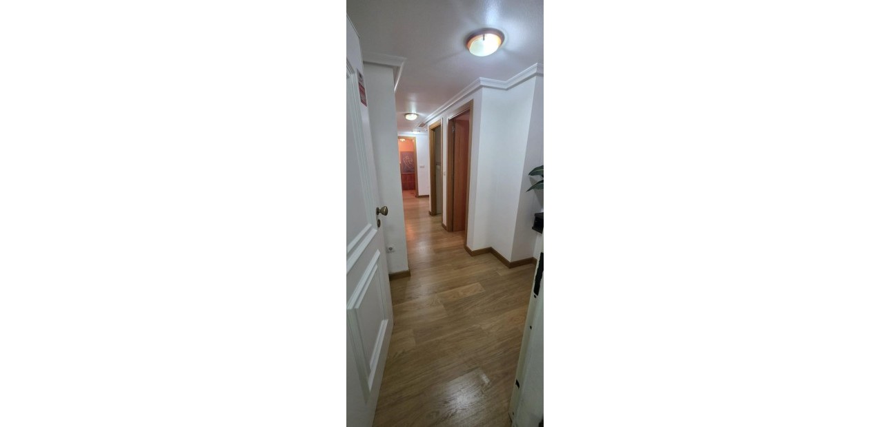 Herverkoop - Appartement / flat -
Torrevieja - Centro