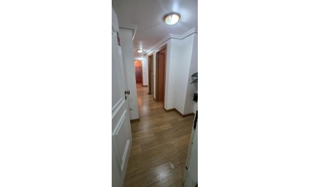 Herverkoop - Appartement / flat -
Torrevieja - Centro