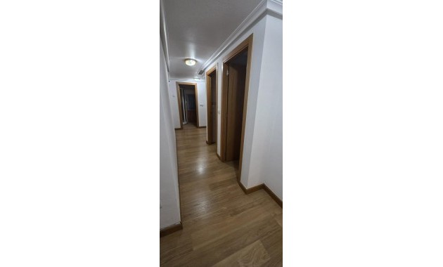 Herverkoop - Appartement / flat -
Torrevieja - Centro