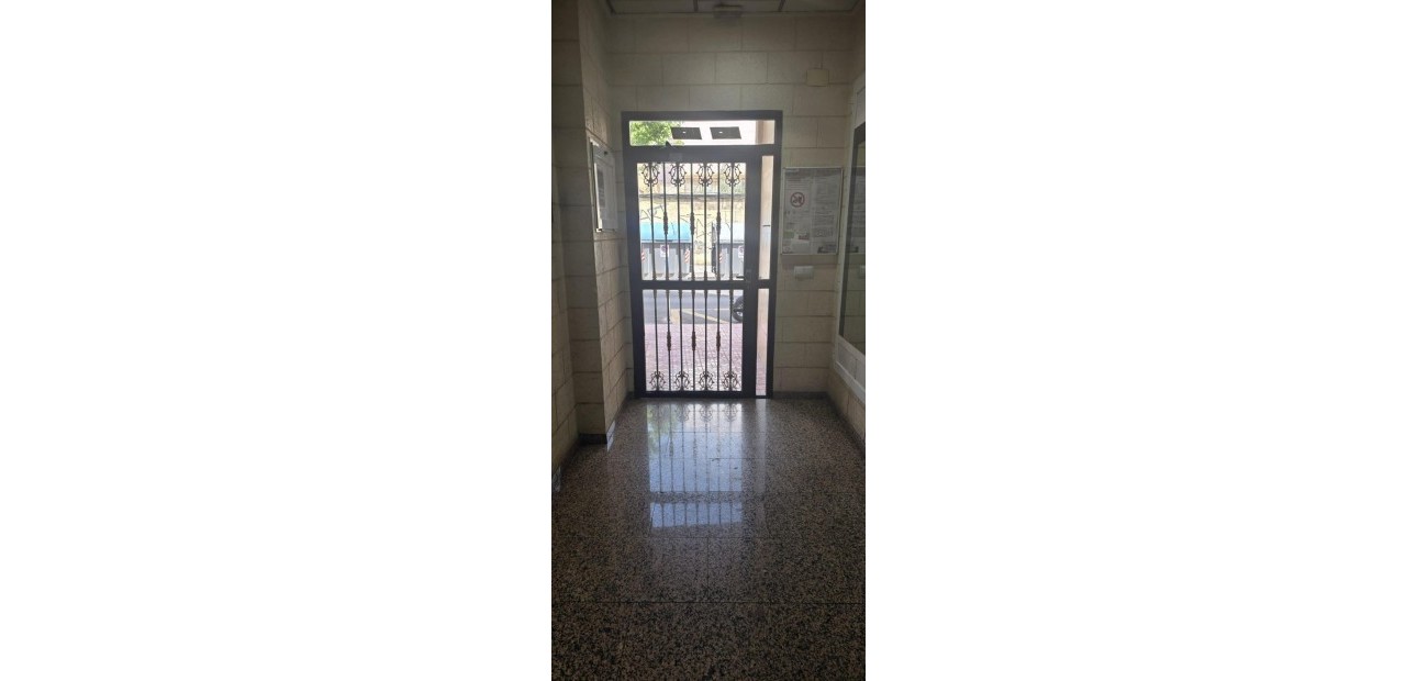 Herverkoop - Appartement / flat -
Torrevieja - Centro
