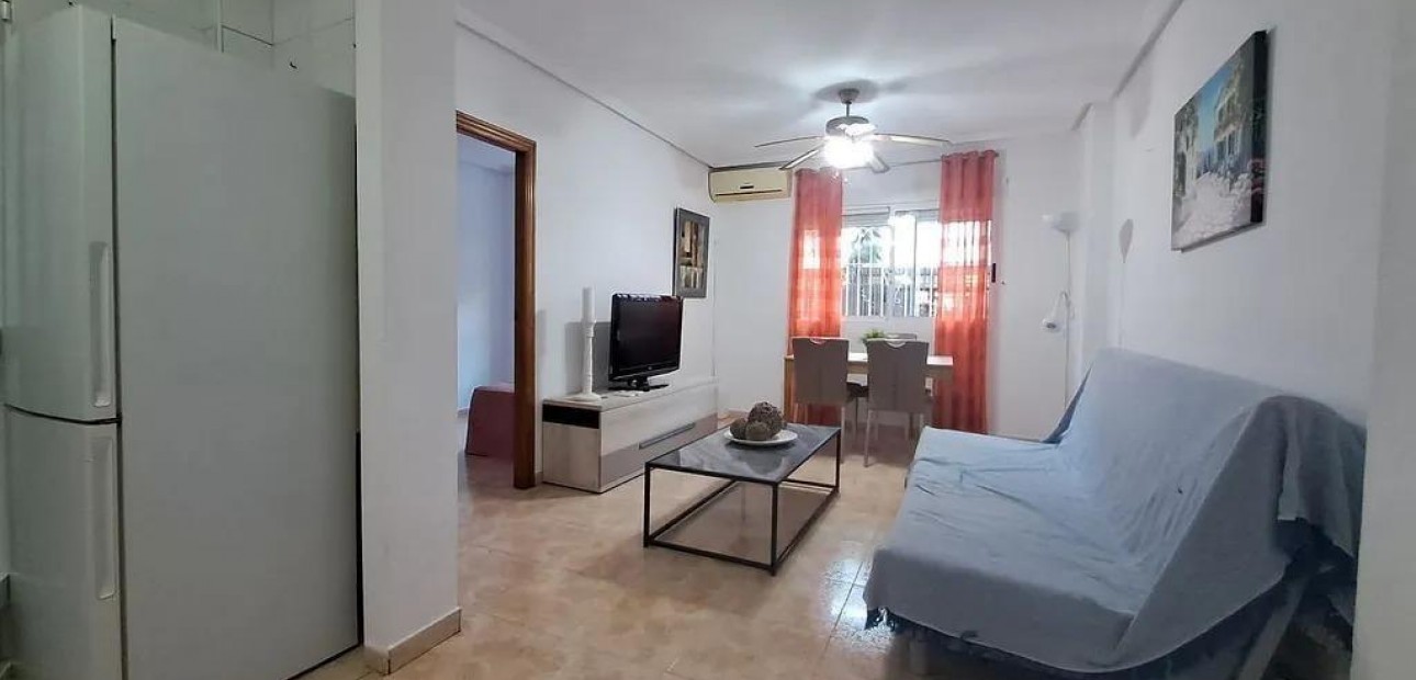 Sale - Apartment / flat -
Torrevieja - torrevieja