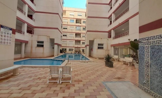 Sale - Apartment / flat -
Torrevieja - torrevieja