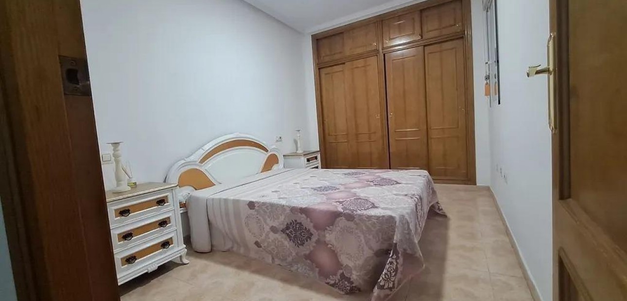 Sale - Apartment / flat -
Torrevieja - torrevieja