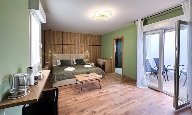 Herverkoop - Hotel -
Torrevieja - torrevieja