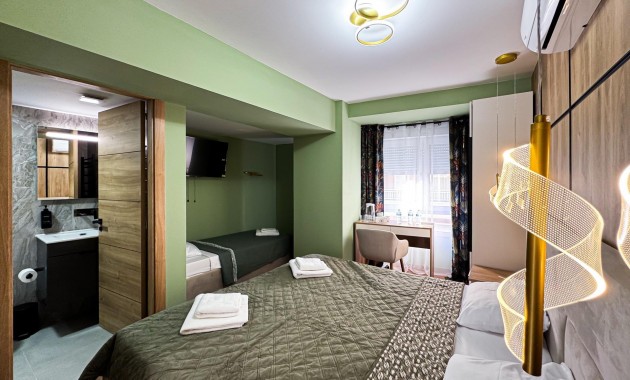 Herverkoop - Hotel -
Torrevieja - torrevieja