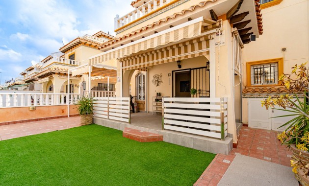 Herverkoop - Quad Villa -
Orihuela Costa - Lomas de Cabo Roig