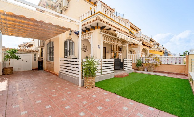Herverkoop - Quad Villa -
Orihuela Costa - Lomas de Cabo Roig