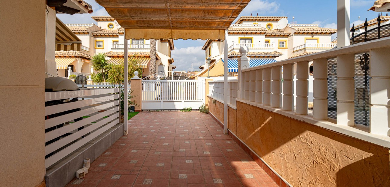 Herverkoop - Quad Villa -
Orihuela Costa - Lomas de Cabo Roig