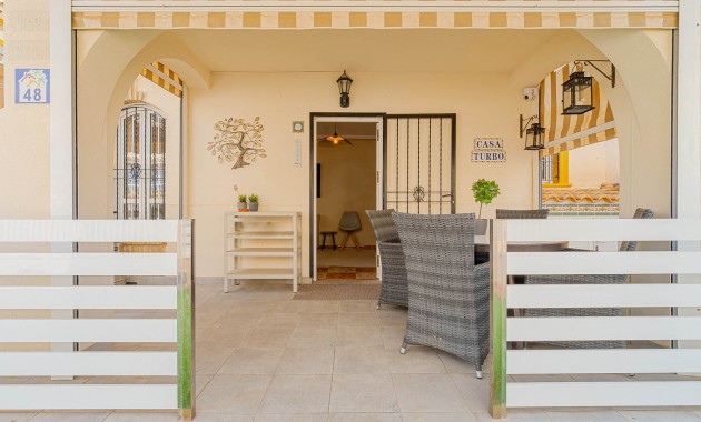Herverkoop - Quad Villa -
Orihuela Costa - Lomas de Cabo Roig